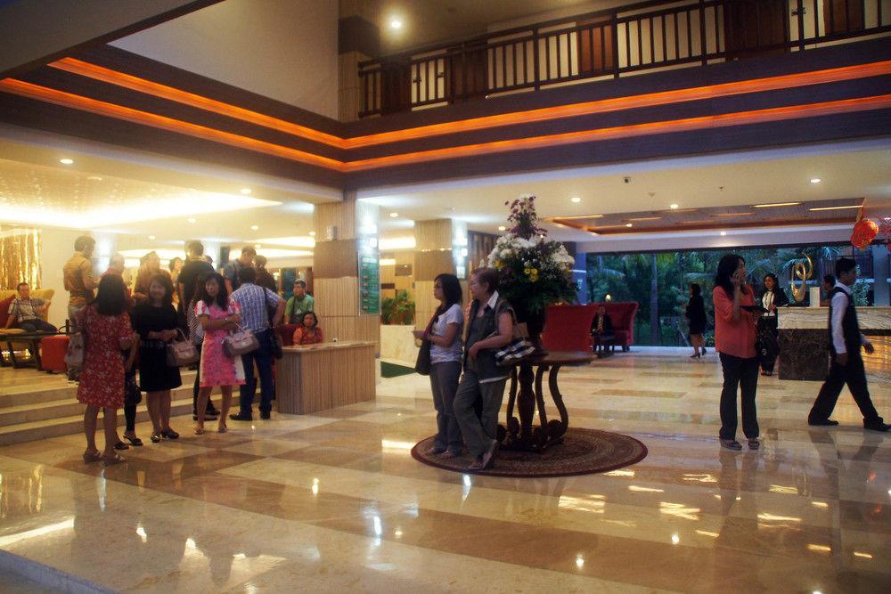 Hotel Grand Hap Solo Exterior foto